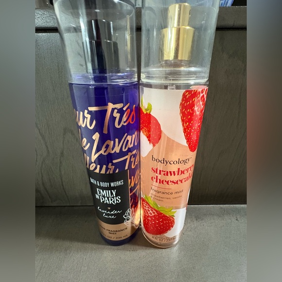 15 piece New Self Care Bundle Mac Cosmetics Bag, Masks, Lipstick and more - Picture 7 of 8